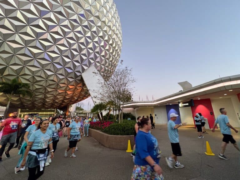 real bathrooms on the rundisney race course