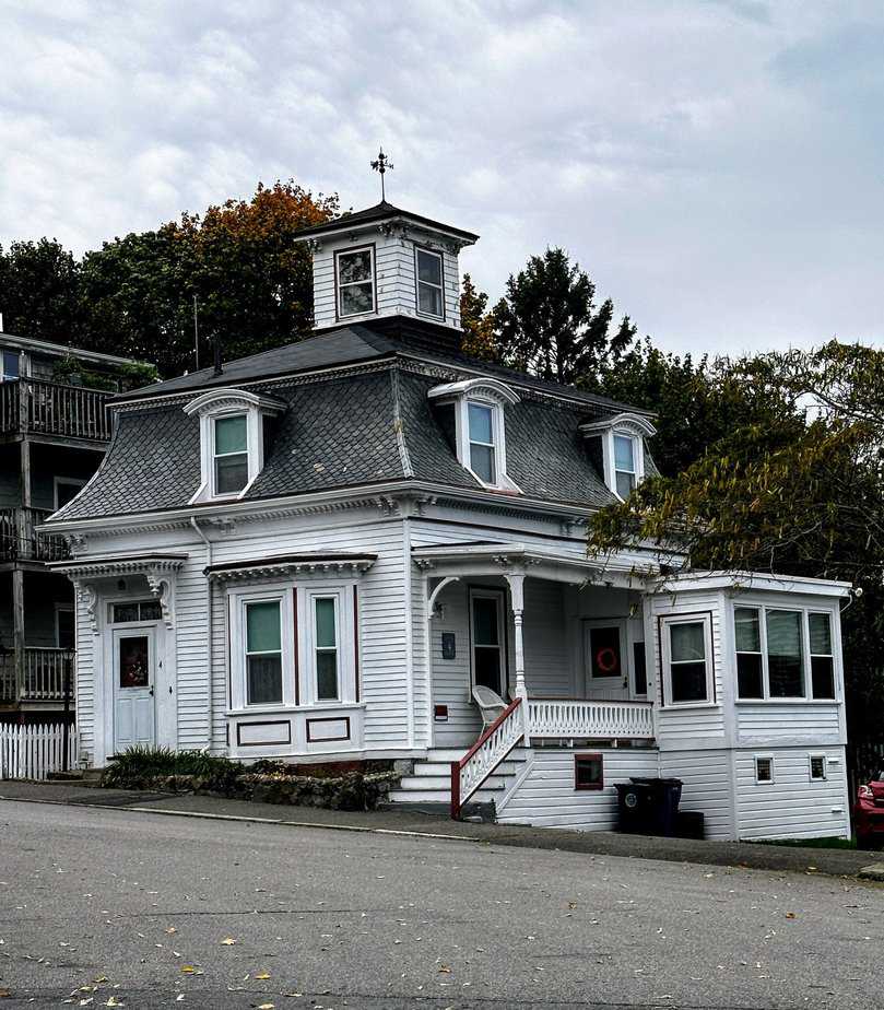 Run Amuck With This Salem MA Hocus Pocus Tour