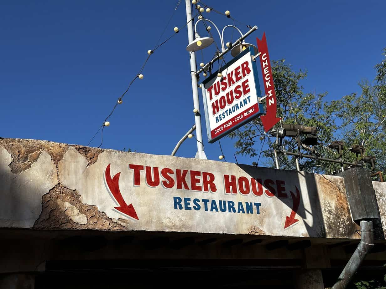 tusker house resturaunt: one of the cheapest disney character dining options on property