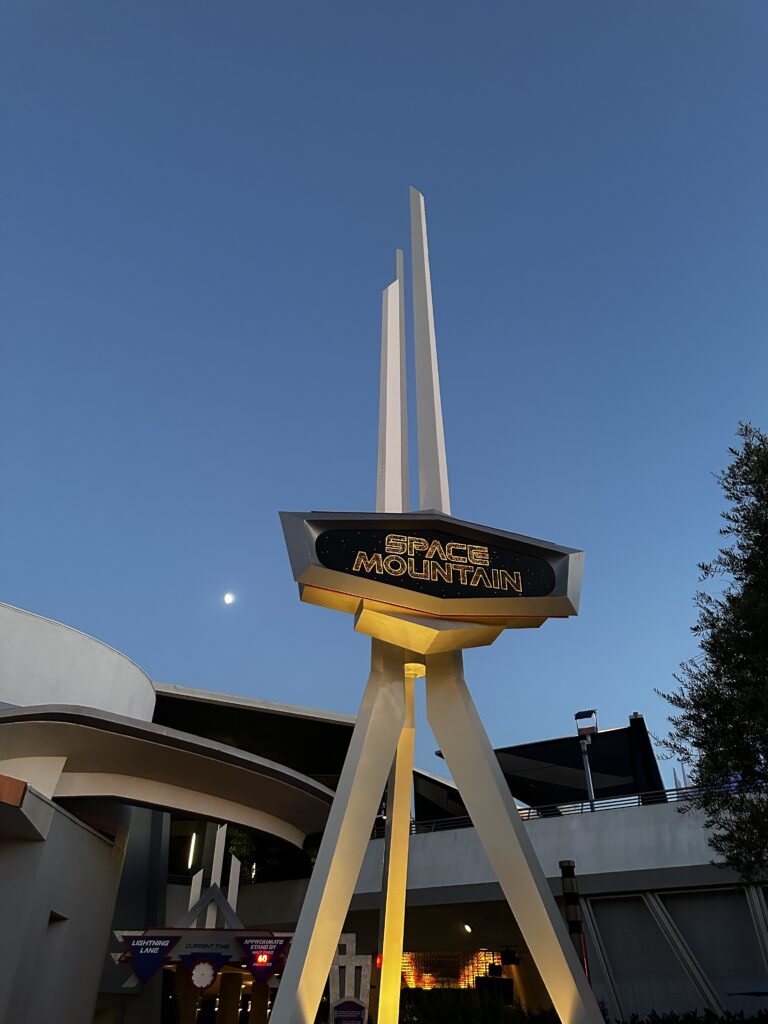 space mountain exterior sign. is disneyland busy in September? Best days to visit. 