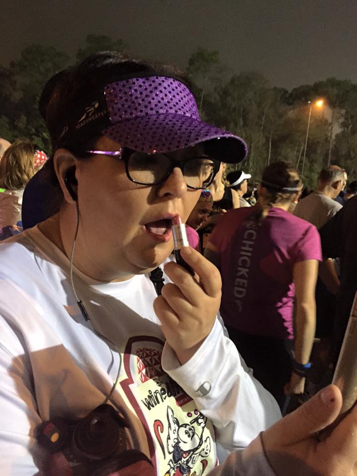 tips for running in makeup. putting lipstick on before a rundisney event