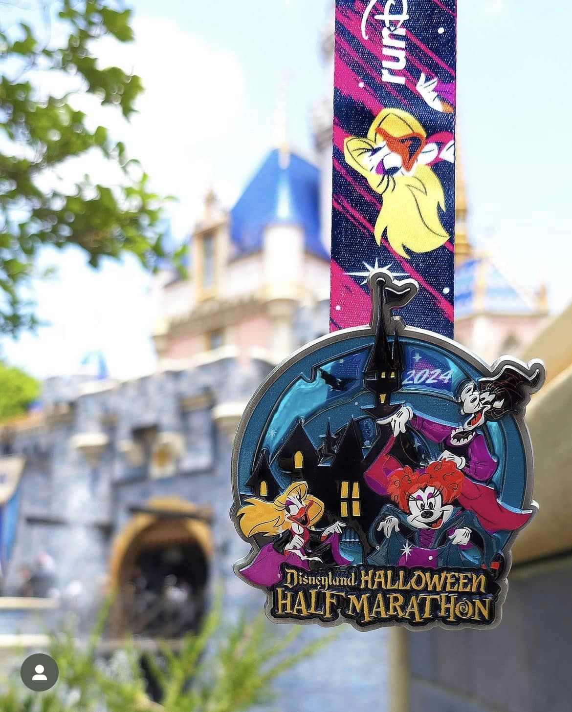 halloween half challenge medal 2024