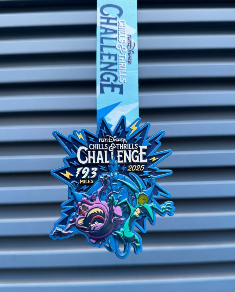 disneyland-2025-halloween-half-challenge-medal